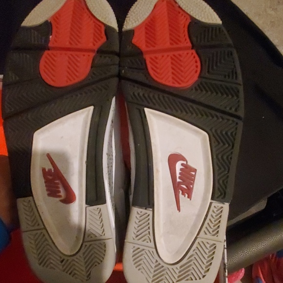 Jordan 4 white cement - Picture 3 of 4